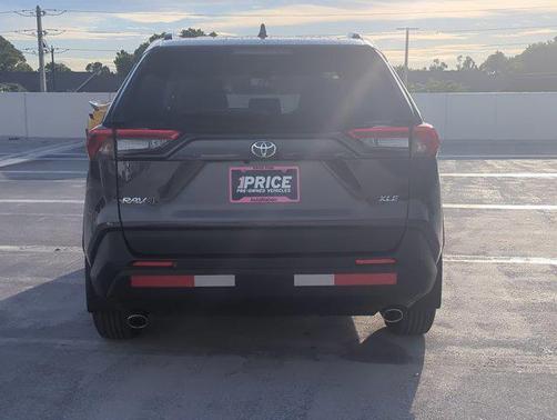 2024 Toyota RAV4 XLE