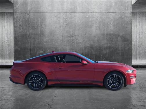 2021 Ford Mustang EcoBoost