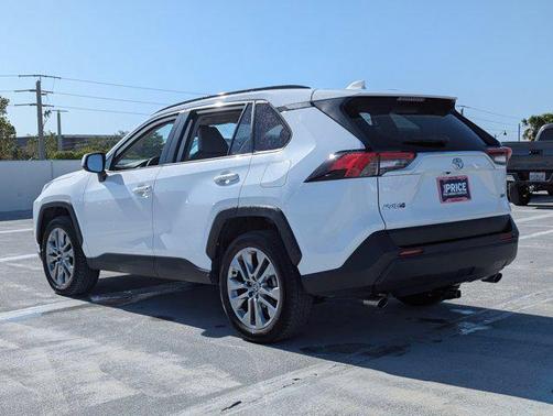 2020 Toyota RAV4 XLE Premium