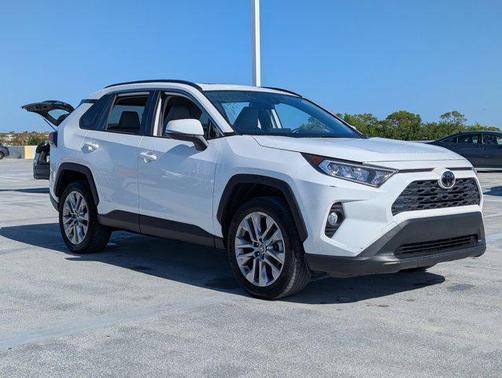 2020 Toyota RAV4 XLE Premium