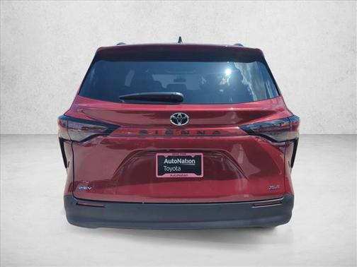 Ruby Flare Pearl 2026 Toyota Sienna XLE