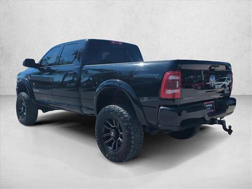 Diamond Black Crystal Pearlcoat 2022 RAM 2500 Big Horn Crew Cab 4x4 6'4' Box