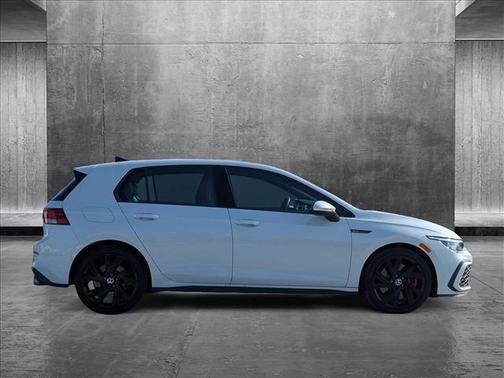 2022 Volkswagen Golf GTI 2.0T SE DSG