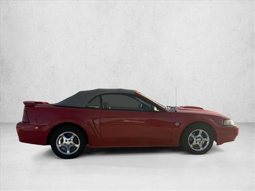 2004 Ford Mustang Deluxe