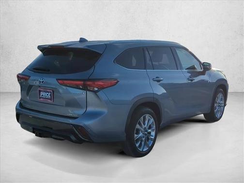 2021 Toyota Highlander Hybrid Platinum