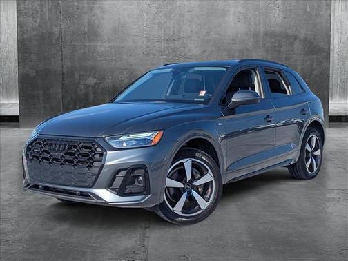 2022 Audi Q5 45 S line Premium Plus