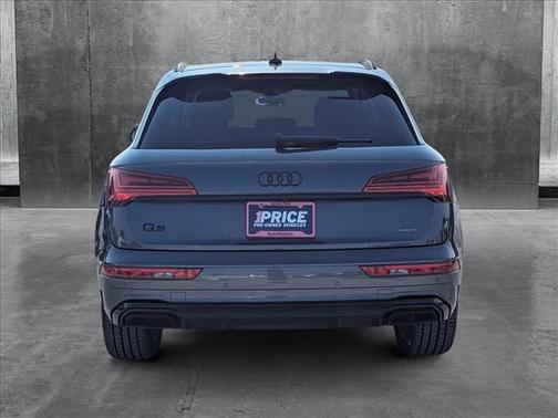 2022 Audi Q5 45 S line Premium Plus