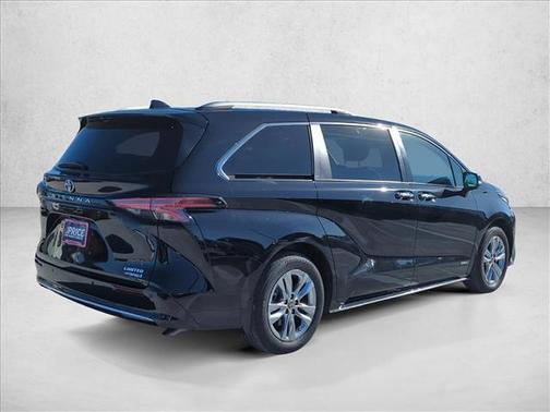 2021 Toyota Sienna Limited 7-Passenger
