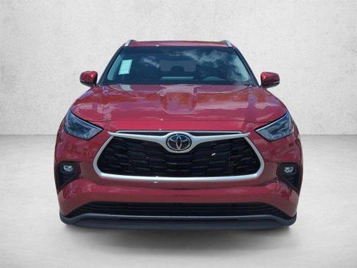 Ruby Flare Pearl 2026 Toyota Highlander XLE