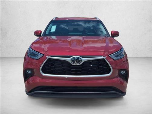 Ruby Flare Pearl 2026 Toyota Highlander XLE