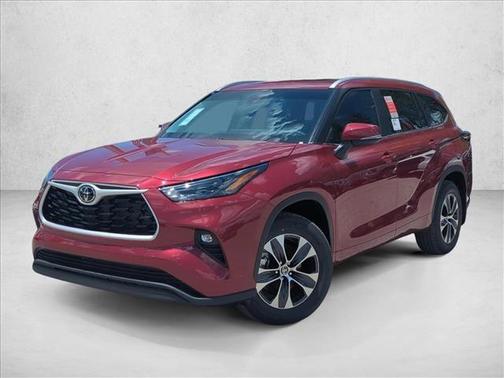 Ruby Flare Pearl 2026 Toyota Highlander XLE