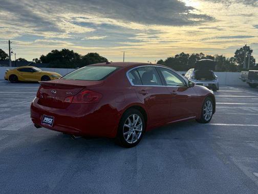 2011 INFINITI G37x Base
