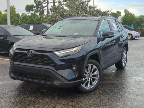 2022 Toyota RAV4 XLE Premium