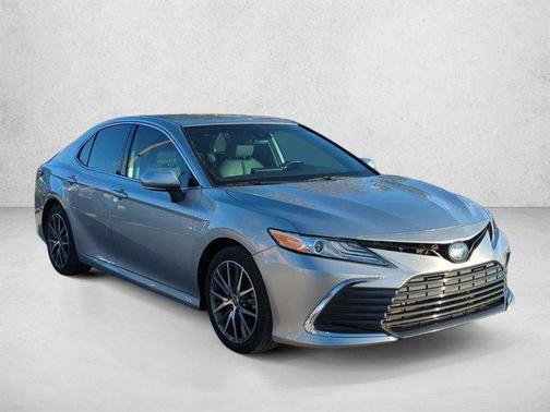 Celestial Silver Metallic 2022 Toyota Camry Hybrid XLE