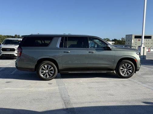 2024 Chevrolet Suburban LS