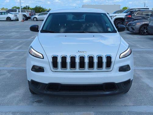 2017 Jeep Cherokee Sport