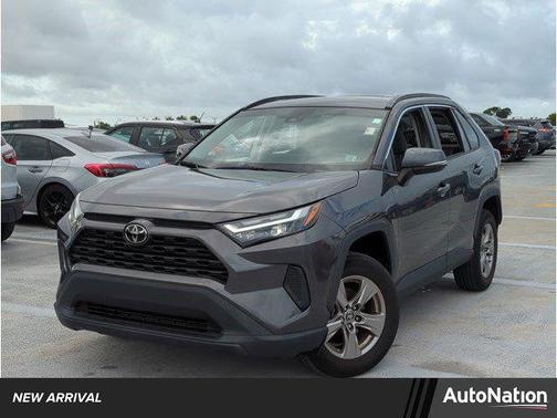 2022 Toyota RAV4 XLE