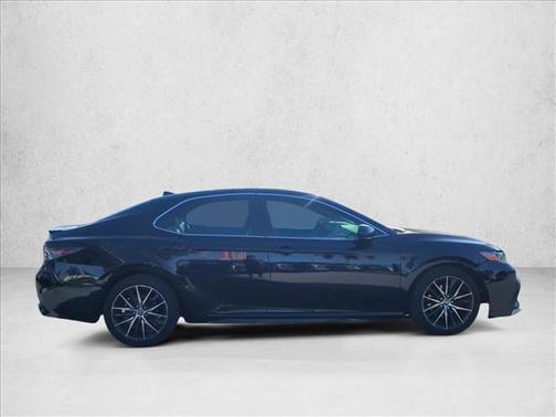 Midnight Black Metallic 2021 Toyota Camry SE
