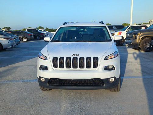 2016 Jeep Cherokee Altitude