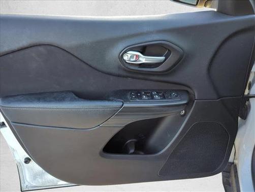 2016 Jeep Cherokee Altitude