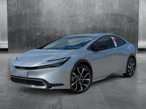 2025 Toyota Prius L