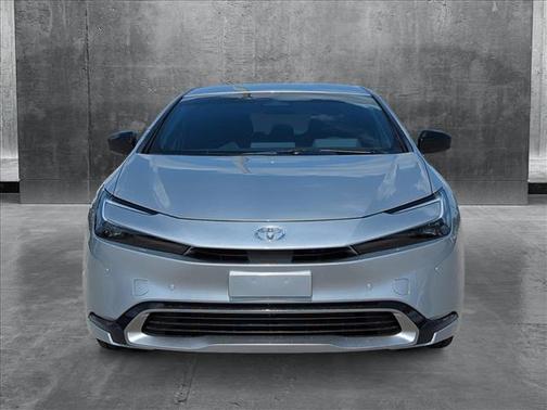 2025 Toyota Prius L