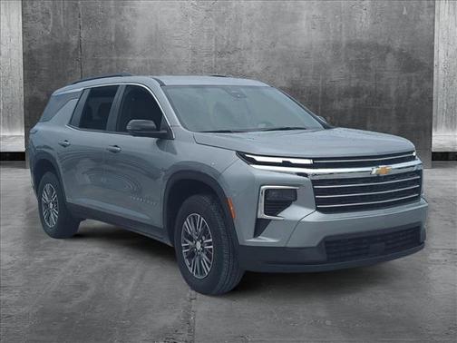 2024 Chevrolet Traverse LT