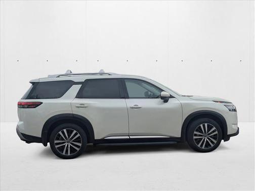 2023 Nissan Pathfinder Platinum 4WD