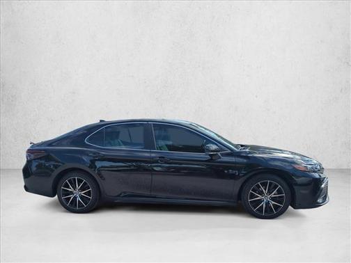 Midnight Black Metallic 2022 Toyota Camry SE