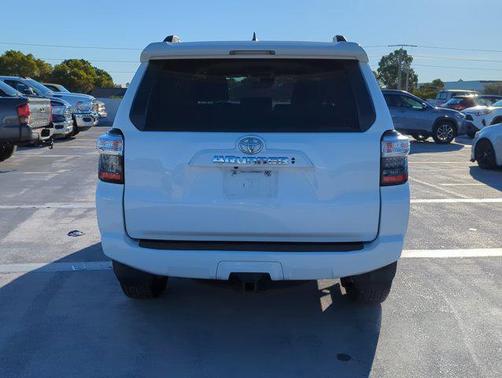 2022 Toyota 4Runner SR5