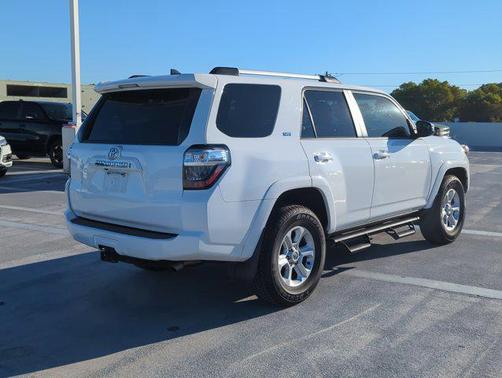 2022 Toyota 4Runner SR5