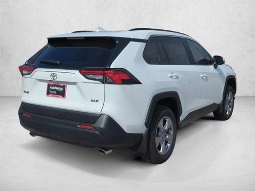 Ice Cap 2025 Toyota RAV4 XLE