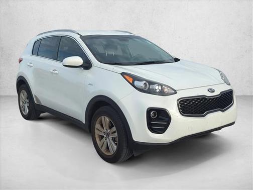Clear White 2017 Kia Sportage LX
