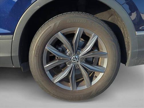 Atlantic Blue Metallic 2022 Volkswagen Tiguan 2.0T SE