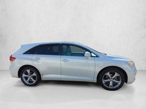 Blizzard Pearl 2010 Toyota Venza Base