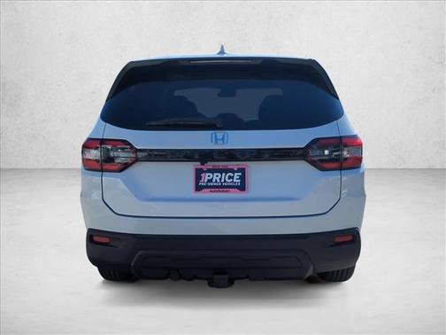 2023 Honda Pilot 2WD LX