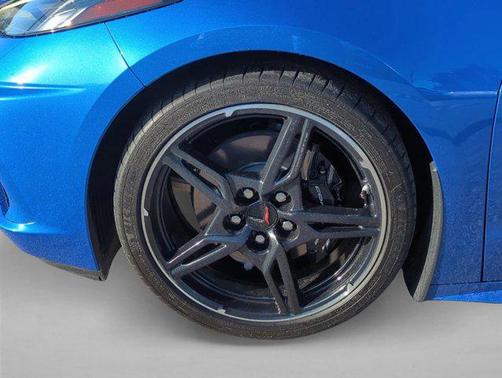 Elkhart Lake Blue Metallic 2021 Chevrolet Corvette Stingray w/1LT