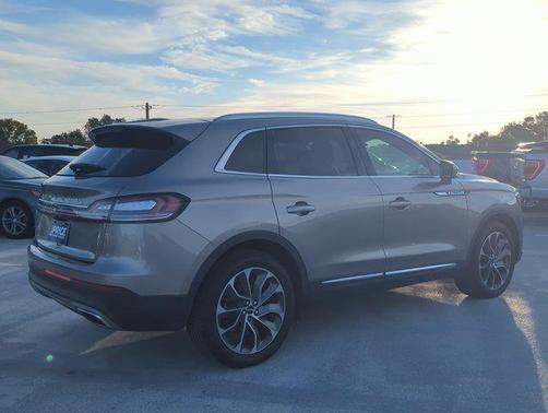 2021 Lincoln Nautilus Reserve