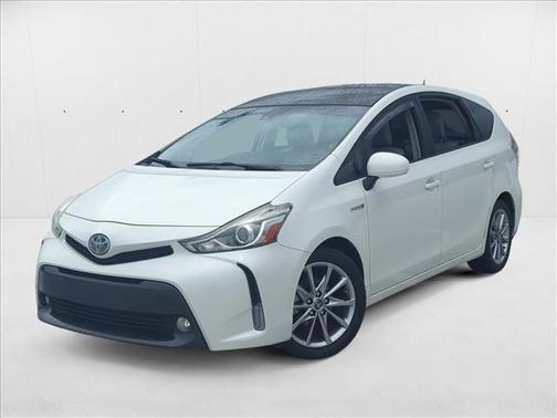 2017 Toyota Prius v Five