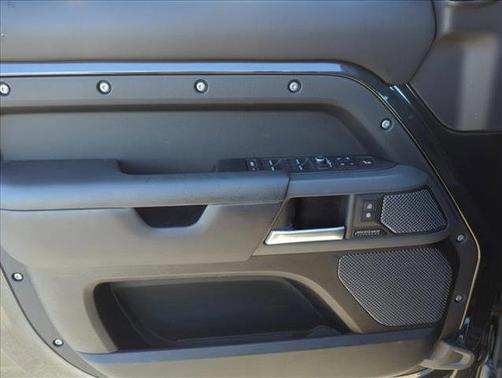 2022 Land Rover Defender 110 X-Dynamic HSE