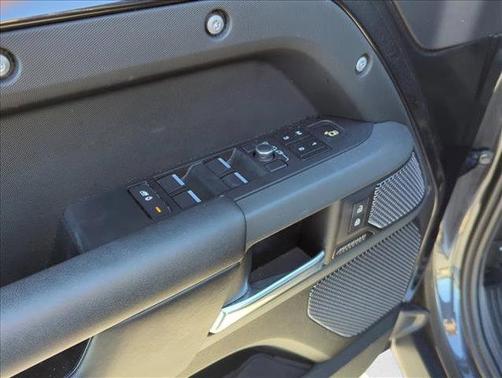 2022 Land Rover Defender 110 X-Dynamic HSE