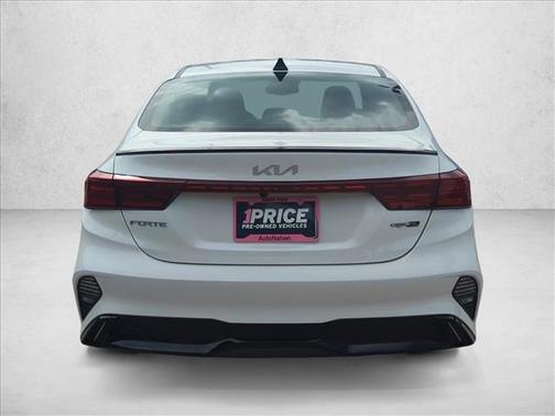 Snow White Pearl 2024 Kia Forte GT-Line