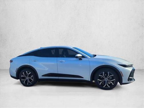 Oxygen White 2024 Toyota Crown XLE