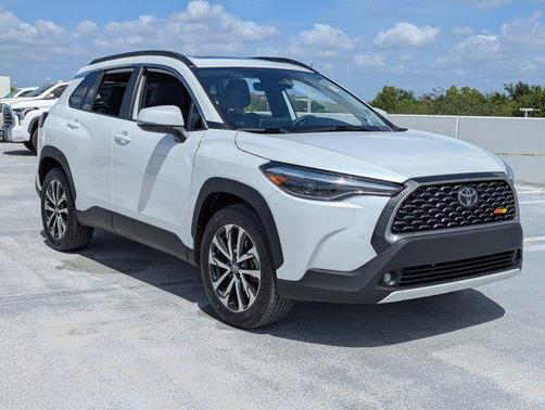 2023 Toyota Corolla Cross XLE