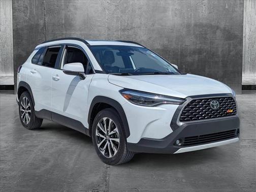 2023 Toyota Corolla Cross XLE