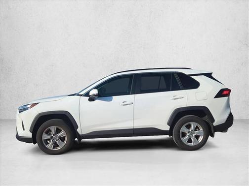 Ice Cap 2024 Toyota RAV4 XLE