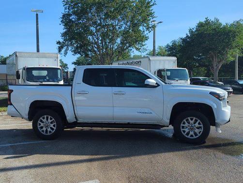 Ice Cap 2024 Toyota Tacoma SR5