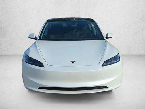 White 2025 Tesla Model 3 Standard Range