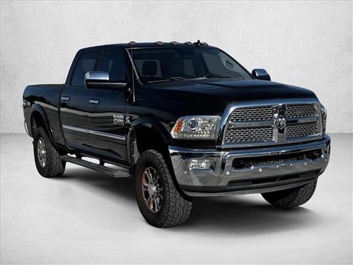 2017 RAM 2500 Laramie Crew Cab 4x4 6'4' Box