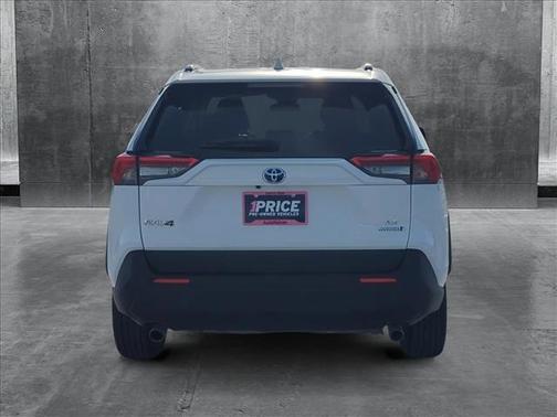 2024 Toyota RAV4 Hybrid SE